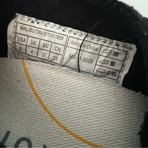 Vionic Beach womens size 6 Malibu canvas slip on shoes black new - Picture 9 of 9